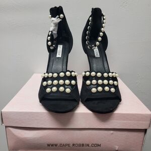 NWT Cape Robbin Black Heels with Pearl Accents Women SIZE 10M